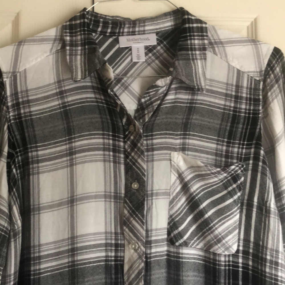 Motherhood Maternity Plaid Button Down